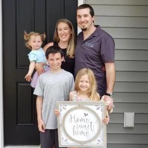 Meet your Posher, Stephanie